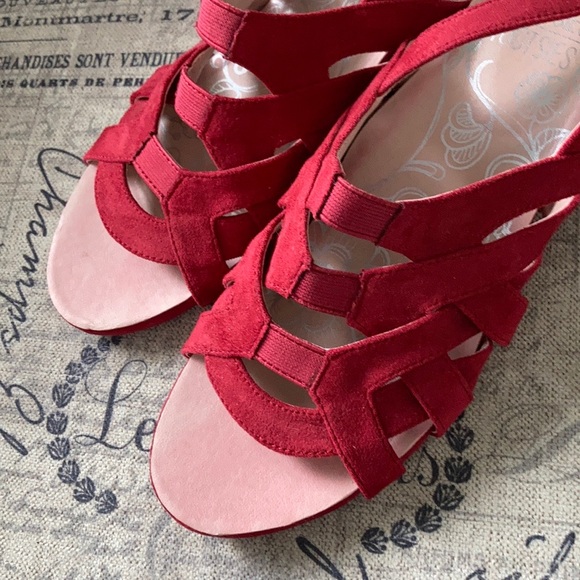 Moot sue Tootsie red sandals - Picture 7 of 8